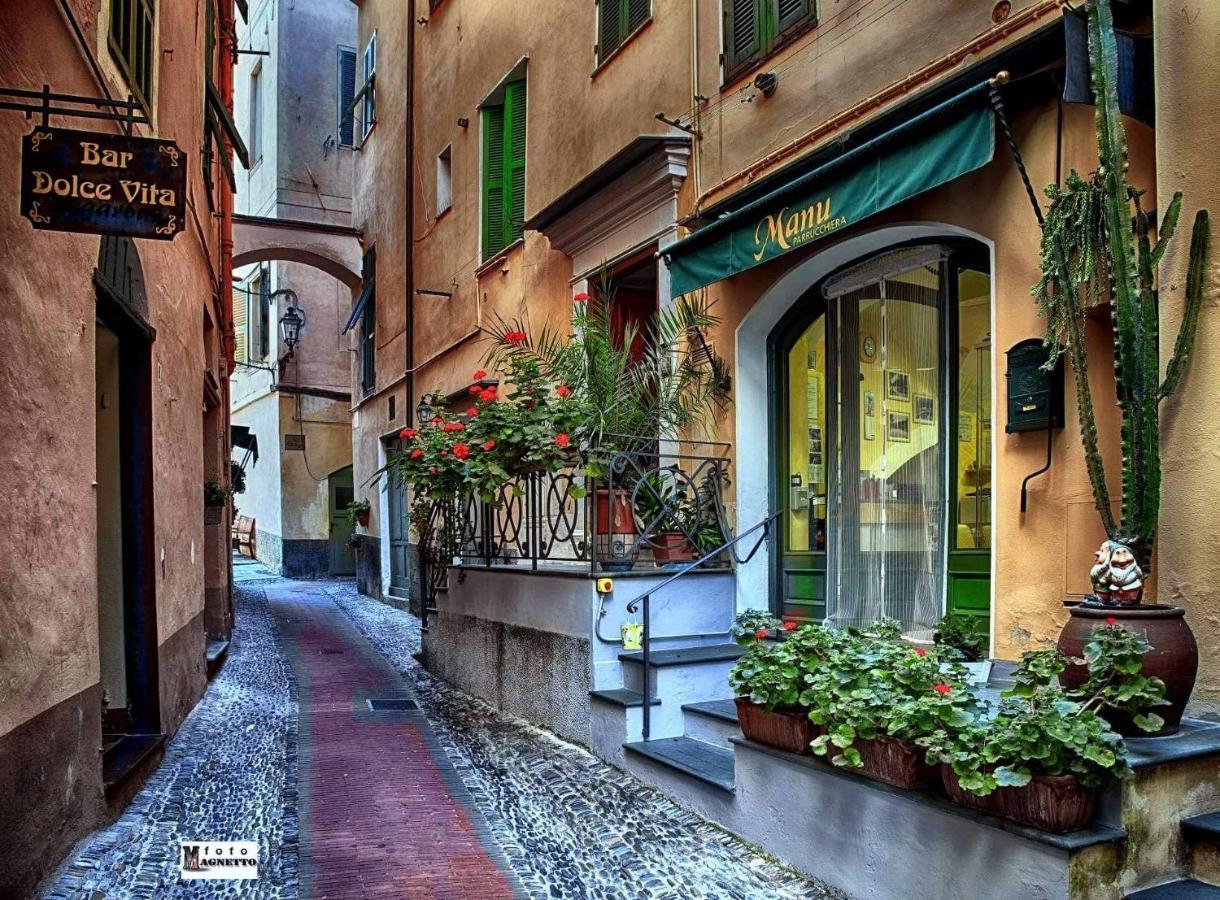 Sui Tetti, Caressa De Mae Apartment Bordighera Exterior foto
